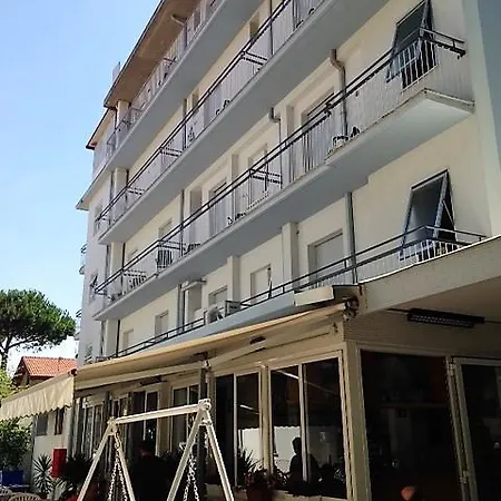 Madrid 酒店 里乔内