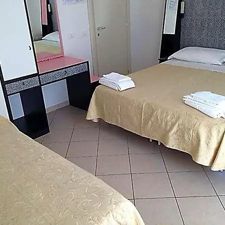ホテル Madrid